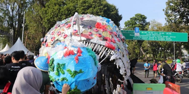 Saatnya Indonesia Hentikan Penggunaan Plastik