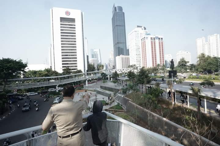 Taman Dukuh Atas, Tempat Rehat Sejenak 3