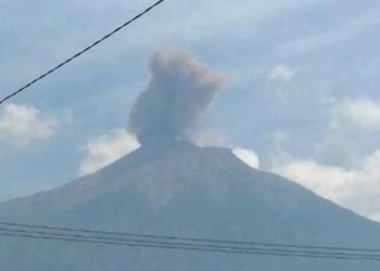 Gunung Kerinci Erupsi, Warga Diminta Menjauh Radius 3 Km