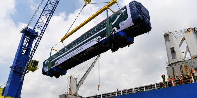 INKA Kembali Ekspor 26 Gerbong Kereta ke Bangladesh