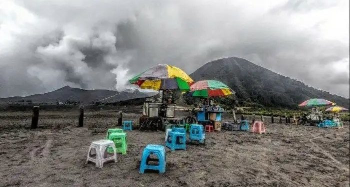 Gunung Bromo Erupsi, Warga dan Maskapai Penerbangan Diminta Waspada
