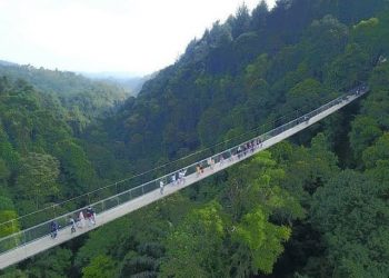 Eksotisme Sukabumi, Tawarkan Pesona Jembatan Gantung Terpanjang di Asia