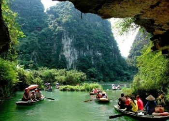 Pesona Karst Maros, Wisata Alam dengan Keajaiban yang Mendunia