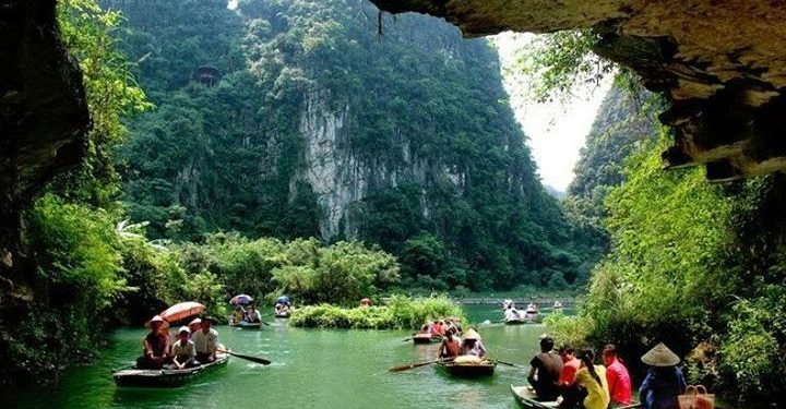 Pesona Karst Maros, Wisata Alam dengan Keajaiban yang Mendunia