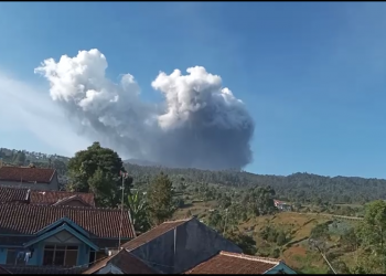 Waspadai Letusan Freatik,   PVMBG Minta Area Gunung Tangkuban Parahu Dikosongkan