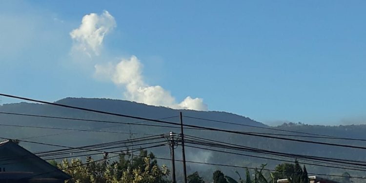 Gunung Tangkuban Parahu Erupsi tapi Masih Status Normal 1 Gunung Tangkuban Parahu Erupsi tapi Masih Status Normal 1