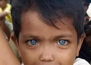 Mata Biru Bocah di Buton yang Mengundang Decak Kagum 1