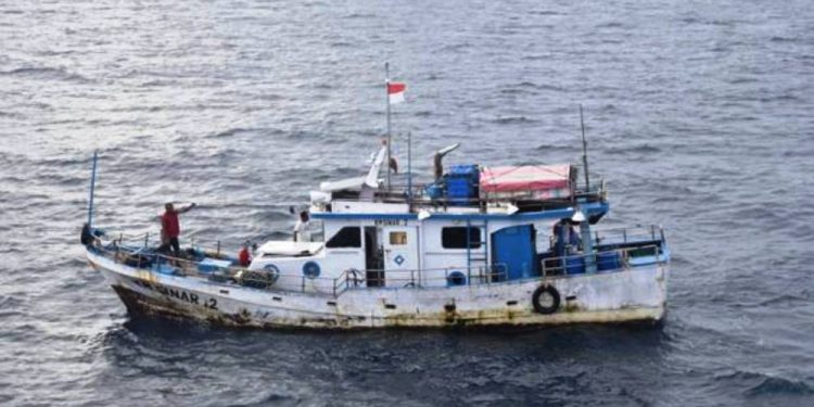 Pekerjakan Warga Filipina, Delapan Kapal Ikan Indonesia Ditangkap