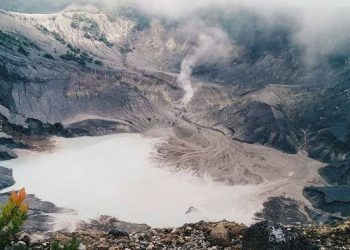 Waspada, Aktivitas Vulkanik Gunung Tangkuban Perahu Masih Tinggi