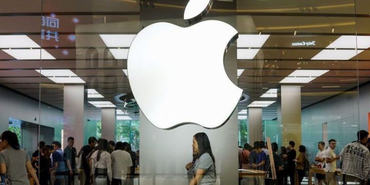 Rugi US$44 Miliar, Apple Pertimbangkan Relokasi Produksi dari China