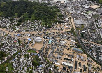 Banjir Mengancam, Jepang Evakuasi 240 Ribu Warga