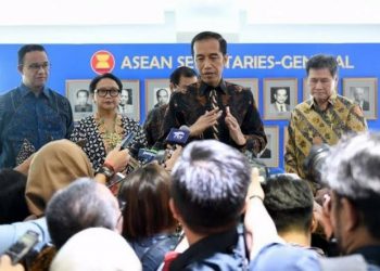 Jokowi Teken Perpres Mobil Listrik, Industri Otomotif Siap Running