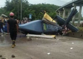 Tabrakan Pesawat dan Helikopter di Udara, Tujuh Tewas