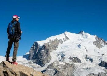 Bumi Makin Panas, Tak Ada Lagi Salju Indah di Puncak Gunung
