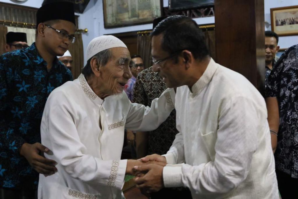 KH Maimoen Zubair Wafat, Yayasan Muslim Sinar Mas Sampaikan Belasungkawa 2