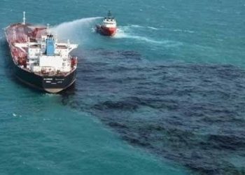 Pertamina Masih Berjibaku dengan Tumpahan Minyak, Oil Boom Dipasang Sepanjang 5 Kilometer 1