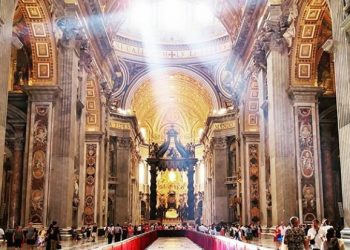 Batik Indonesia Diperkenalkan di Vatikan, Italia