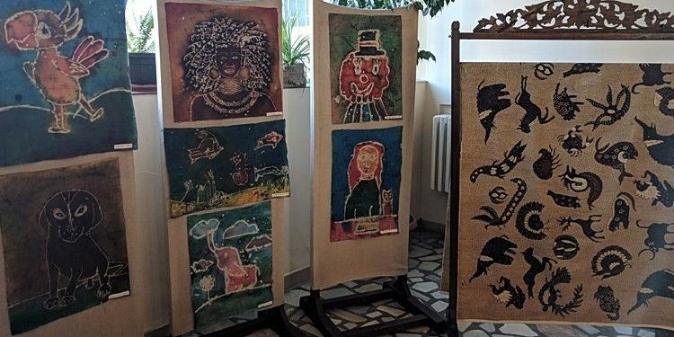 Pesona Batik Indonesia Memancar di Bulgaria
