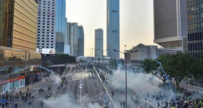 Jelang HUT Tiongkok, Bentrokan di Hong Kong Kembali Pecah
