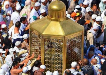 Arab Saudi Hapus Visa Progresif, Biaya Umroh Kini Lebih Ringan
