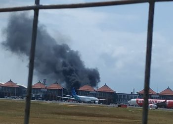 Bus Terbakar di Area Bandara I Gusti Ngurah Rai Bali