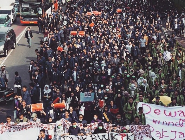 Tolak RKUHP dan UU KPK, Mahasiswa Se-Indonesia Gaungkan Revolusi 2
