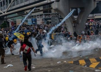 Polisi Bubarkan Demonstrasi di Hong Kong
