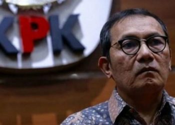 Pimpinan KPK Saut Situmorang Tanggalkan Jabatan