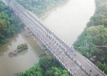 Miris, Sungai Bengawan Solo Tercemar Limbah Pabrik dan Alkohol