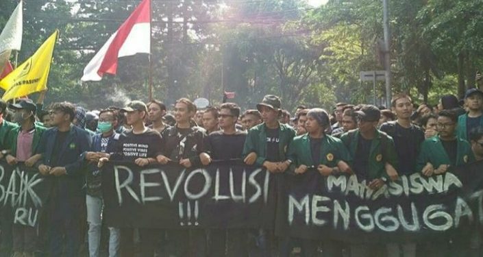 Tolak RKUHP dan UU KPK, Mahasiswa Se-Indonesia Gaungkan Revolusi