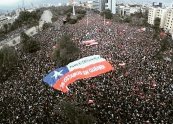 Desak Presiden Mundur, Jutaan Orang Turun ke Jalan Lumpuhkan Ibu Kota Chile