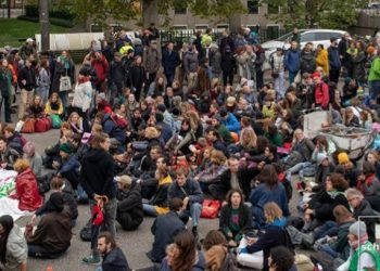 Protes Perubahan Iklim, Polisi Belanda Tahan 130 Aktivis Extinction Rebellion