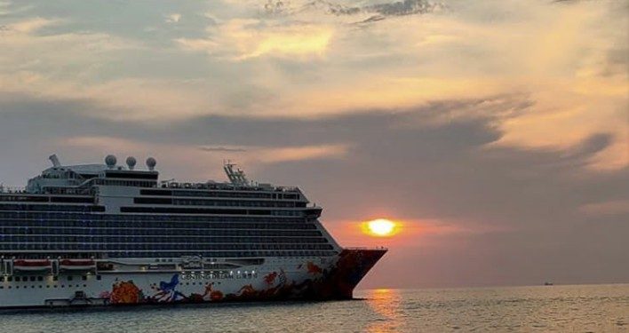 Kapal Pesiar Explorer Dream Jelajahi Indonesia