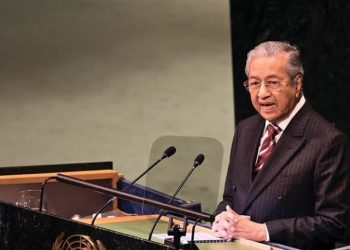 Krisis Politik di Hong Kong, Mahathir Mohamad Sarankan Carrie Lam Mundur