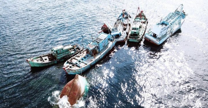 Indonesia Kembali Tenggelamkan 40 Kapal Ikan Asing Pelaku Illegal Fishing