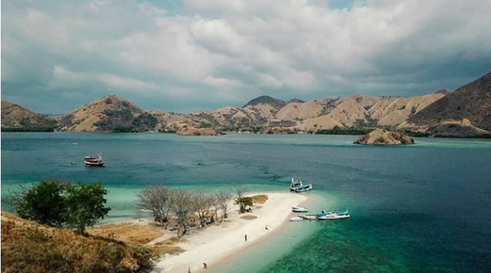 Dilengkapi Fasilitas Riset, Pulau Komodo Dirancang Seperti Taman 'Jurrasic Park' 1