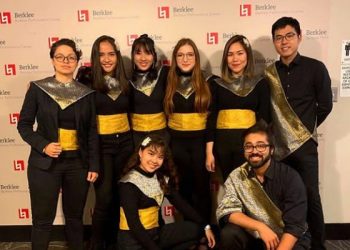 Mahasiswa Indonesia di AS Tebarkan Pesona Batik Lewat Teater ‘Legenda’