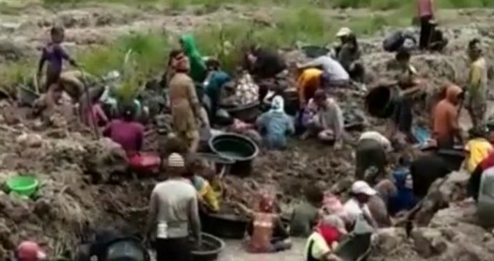 Perburuan Massal Harta Karun Peninggalan Kerajaan Sriwijaya di Sumatera
