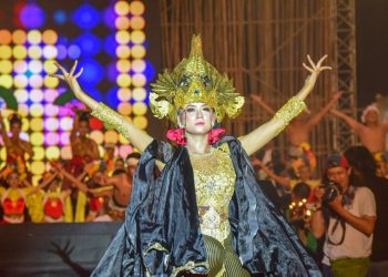 17.850 Penari Goyang Karawang Pecahkan Rekor Muri 2