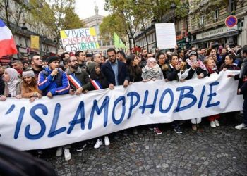 Tentang Islamofobia, Ribuan Orang di Paris Turun ke Jalan