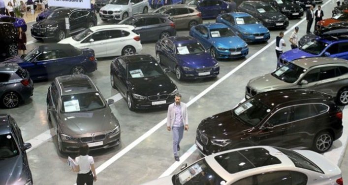 Berkunjung ke Jerman, Luhut Ajak BMW Investasi Mobil Listrik di Indonesia