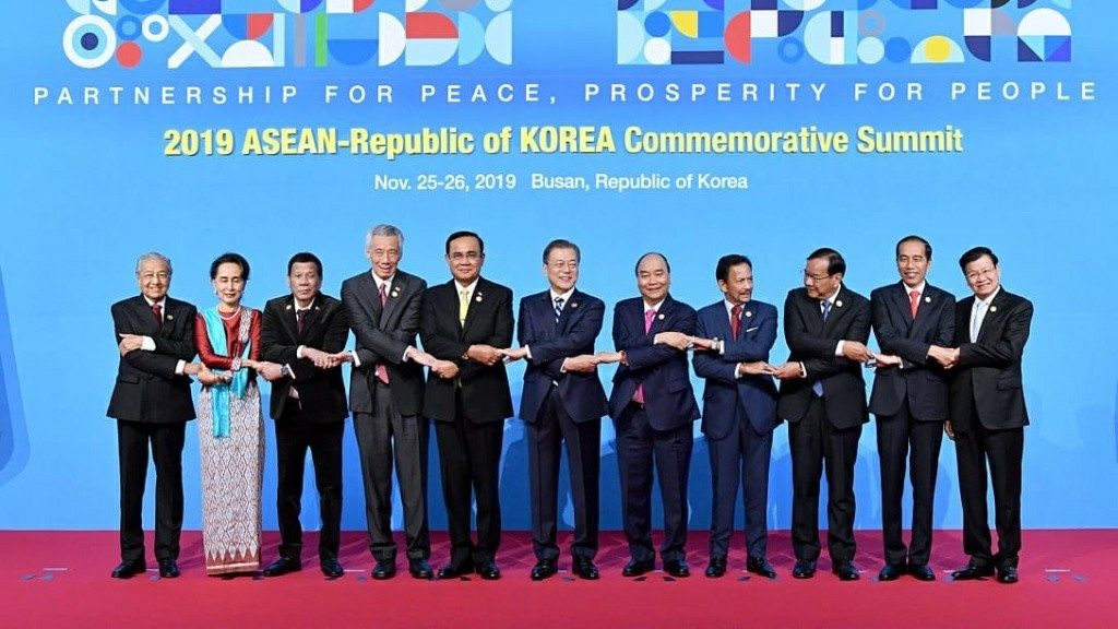 Presiden Jokowi Hadiri Rangkaian KTT ASEAN-ROK Commemorative Summit 2019 1