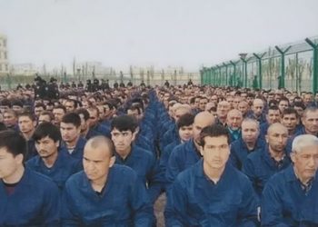 Bagaimana China Mencuci Otak Warga Uighur?