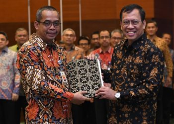 Tugas Berat Menghadang Dirjen Pajak 1