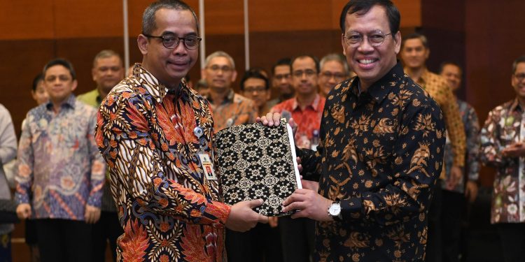 Tugas Berat Menghadang Dirjen Pajak 1