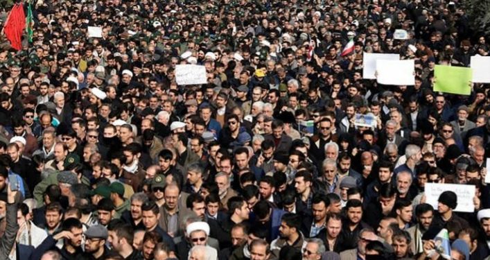 Gelombang Aksi Mengecam Amerika Menggema di Iran 1 Gelombang Aksi Mengecam Amerika Menggema di Iran