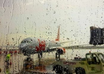 Wilayah Spanyol Diterjang Badai Gloria, Bandara Udara Ditutup