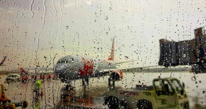 Wilayah Spanyol Diterjang Badai Gloria, Bandara Udara Ditutup