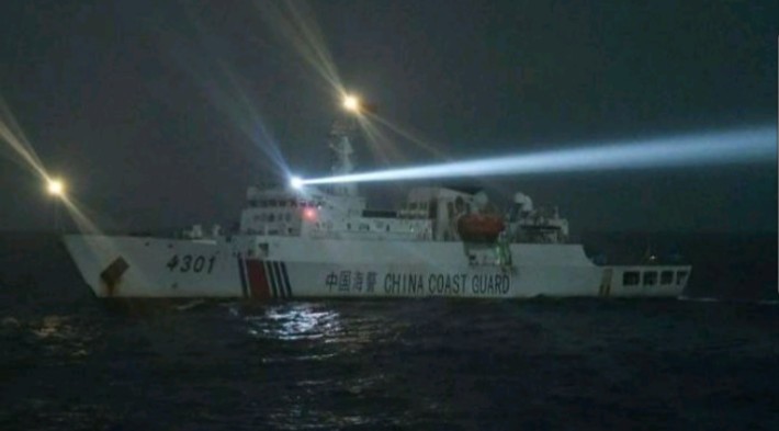 Tegang di Laut Natuna, Kapal China Nyaris Tabrakan dengan KRI Usman Harun 1