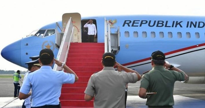 Jokowi Bersama Panglima TNI Terbang ke Natuna, Pastikan Kedaulatan Indonesia Terjaga 1 Jokowi Bersama Panglima TNI Terbang ke Natuna, Pastikan Kedaulatan Indonesia Terjaga
